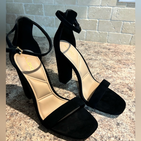 Black velvet Aldo high heel shoes. Size 8. Worn 1 time. - Picture 5 of 8
